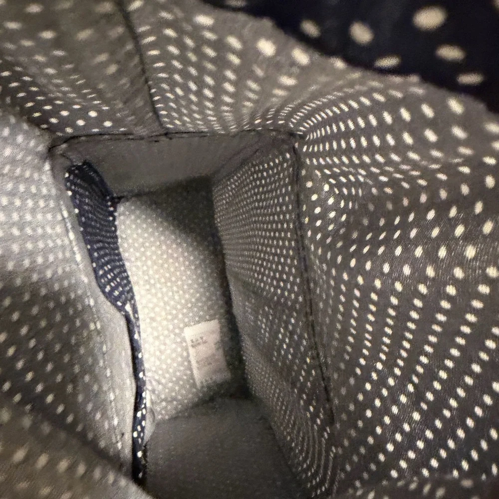 Elegant Tan and Navy Woven Tote Bag - Picture 6 of 7